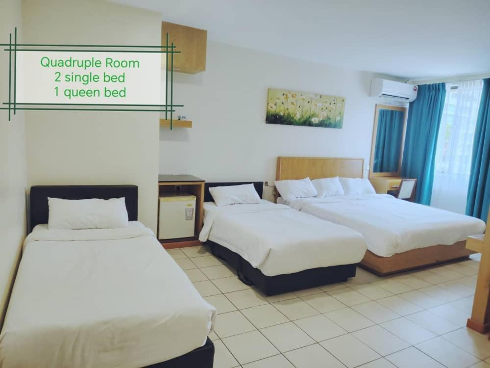 Fratini'S Hotel Labuan Exterior photo