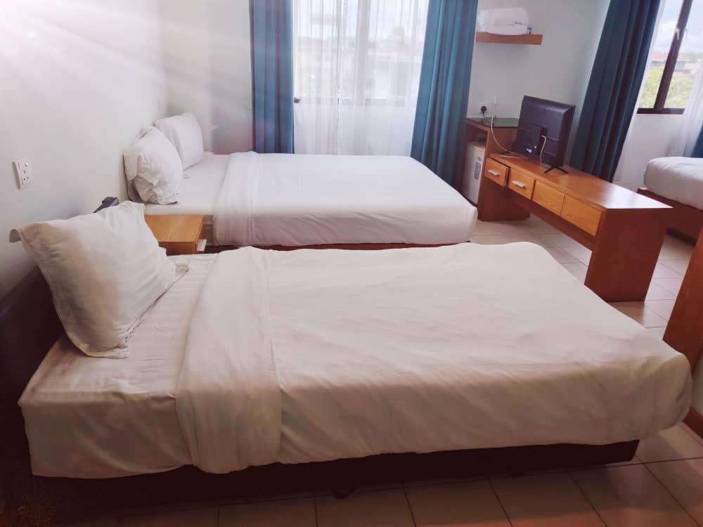 Fratini'S Hotel Labuan Exterior photo